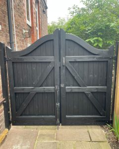 gate installation Cheshire