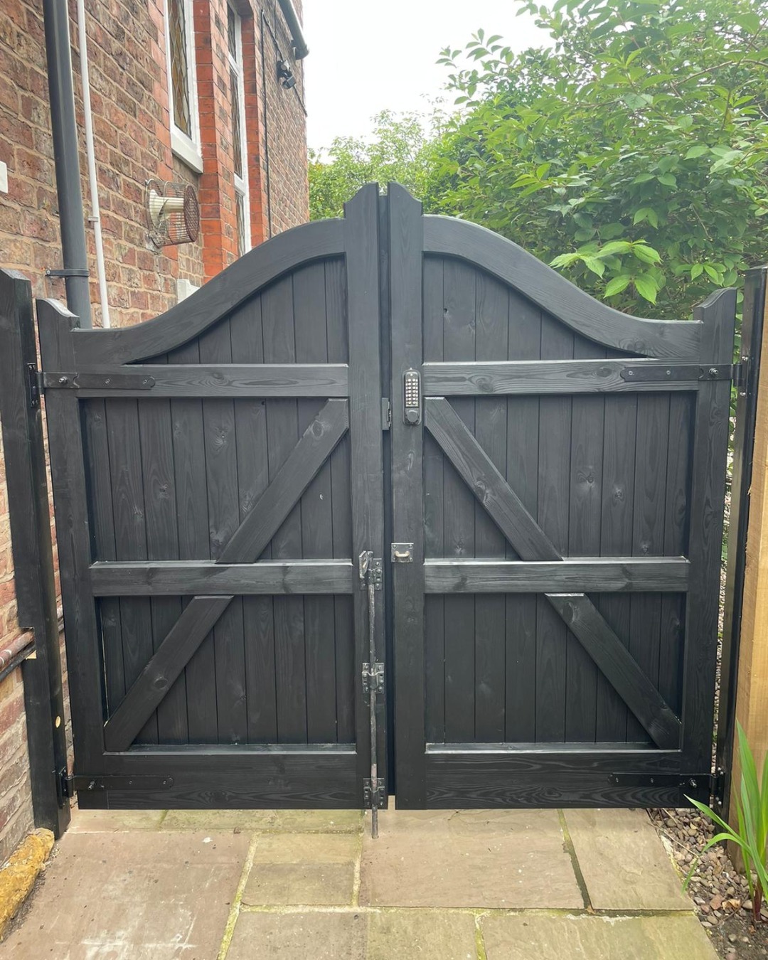 gate installation Cheshire