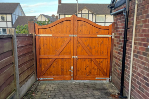 Bespoke Tongue and Groove Gates